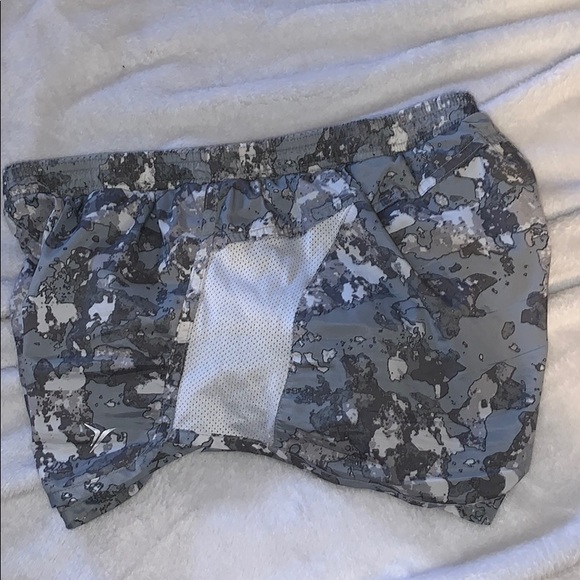 Old navy active athletic shorts - Picture 3 of 3